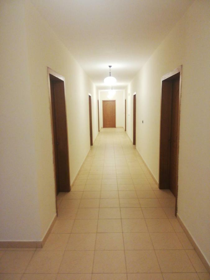 Hotel Albania Golem Buitenkant foto